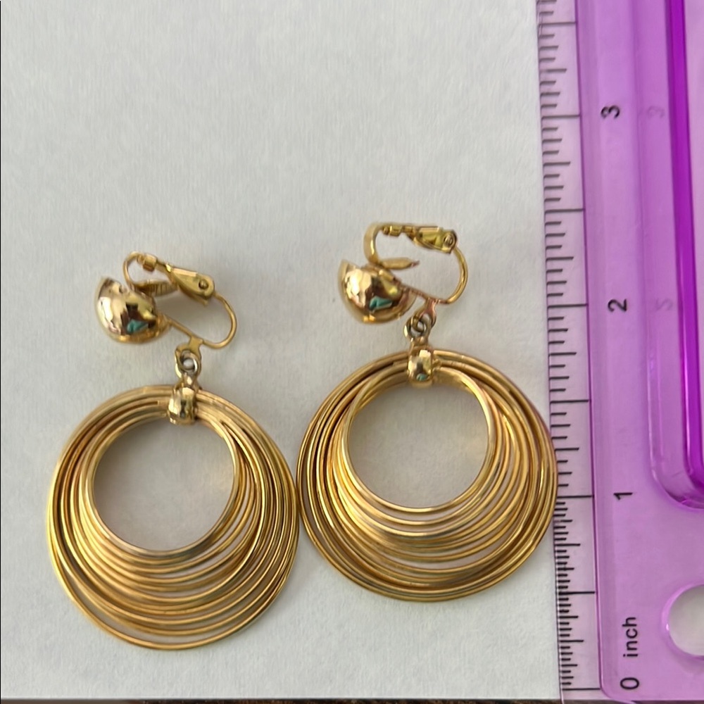 Vintage Elegant Gold Clip on Earrings